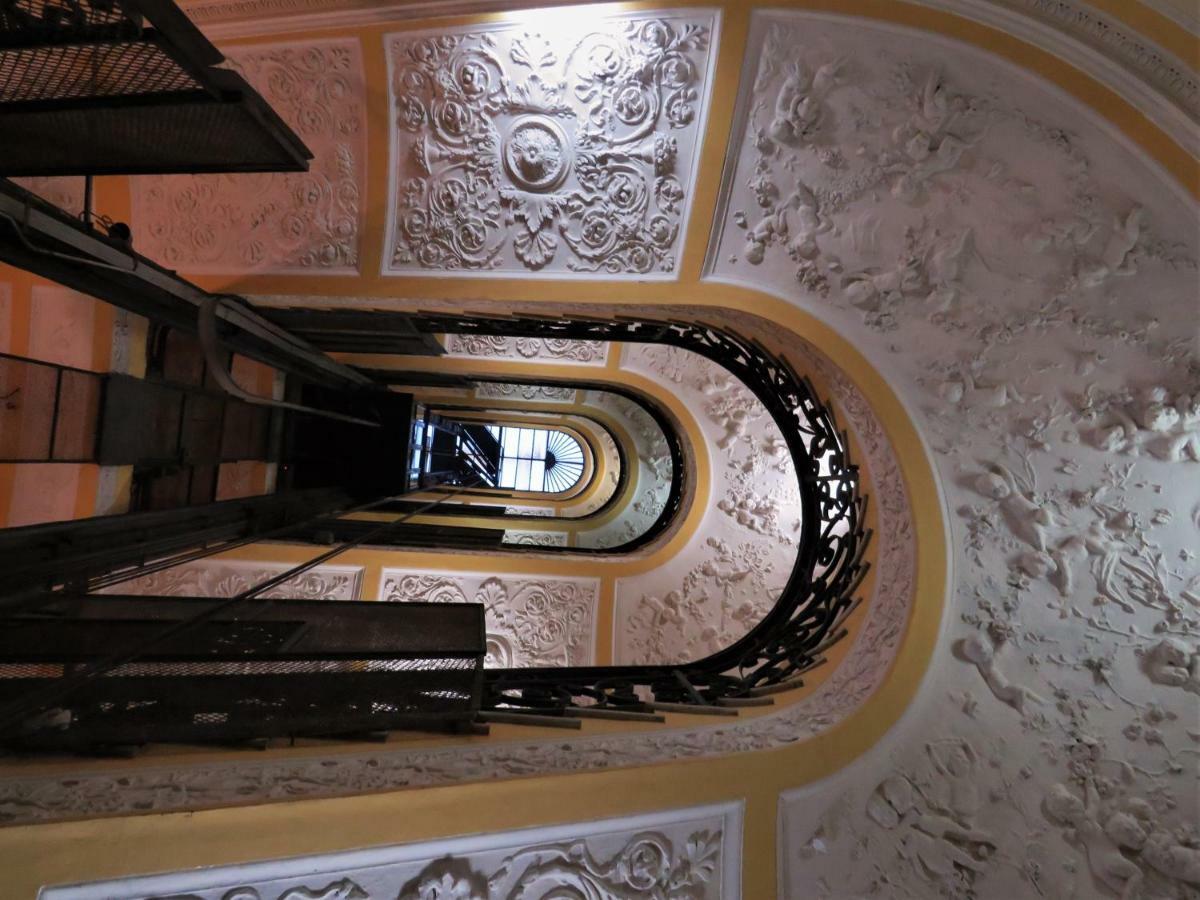 Domus Sibyllina, Galleria Umberto I Naples Extérieur photo
